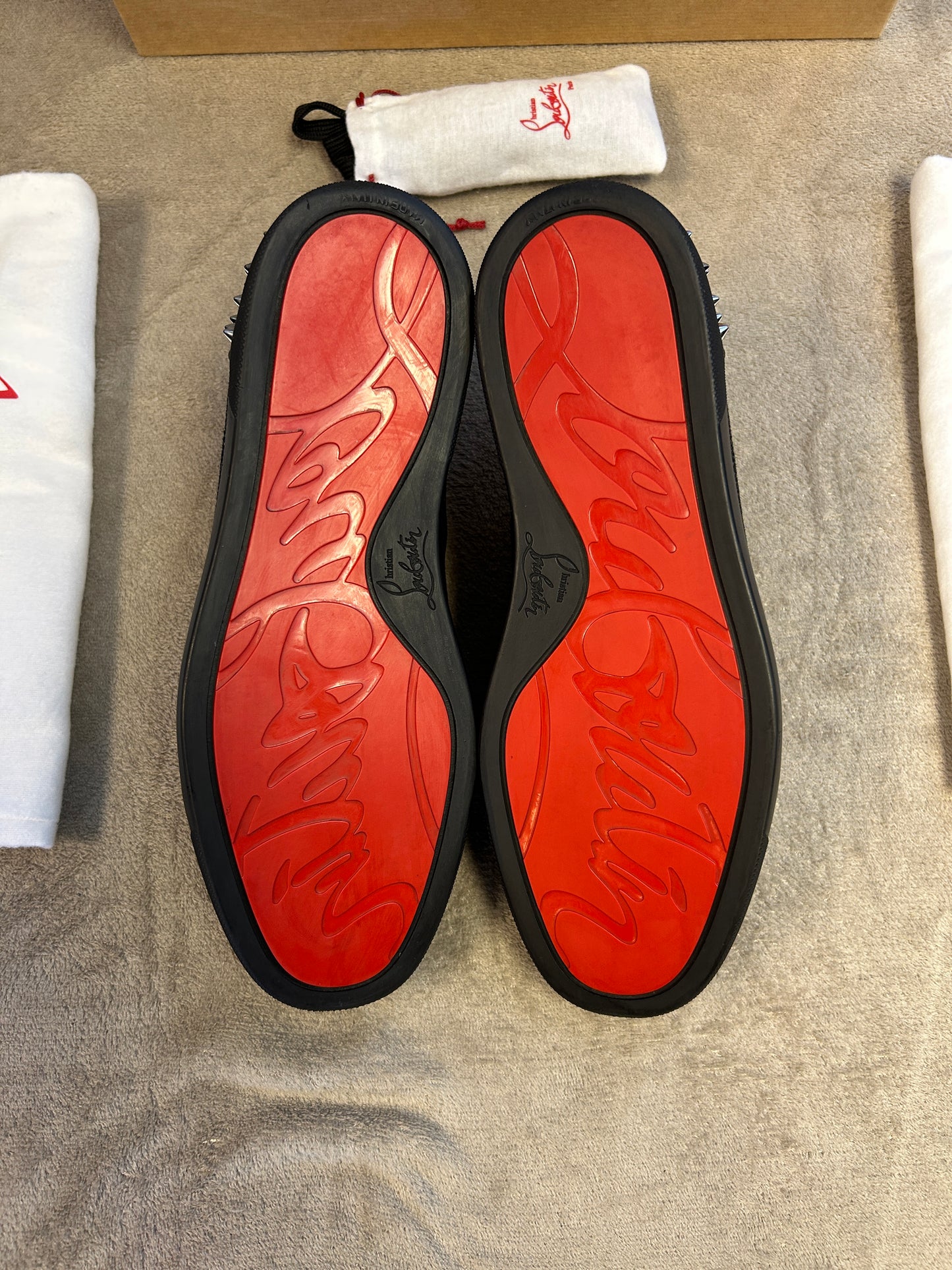 Christian Louboutin Seavaste 2 Flat Suede Black