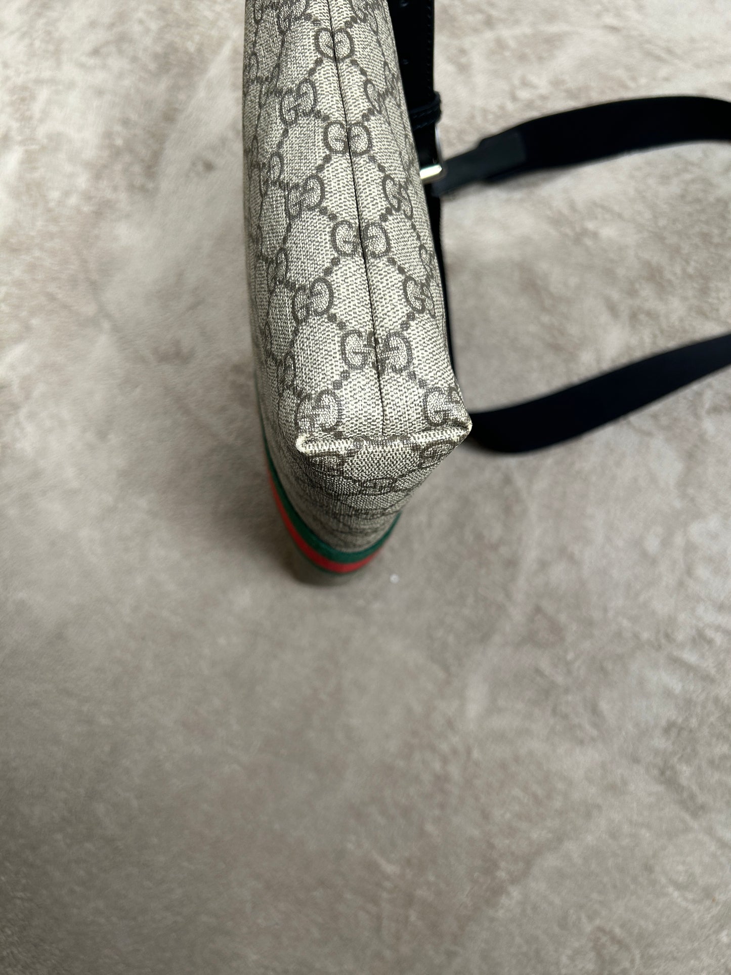 Gucci GG Medium Messenger Bag