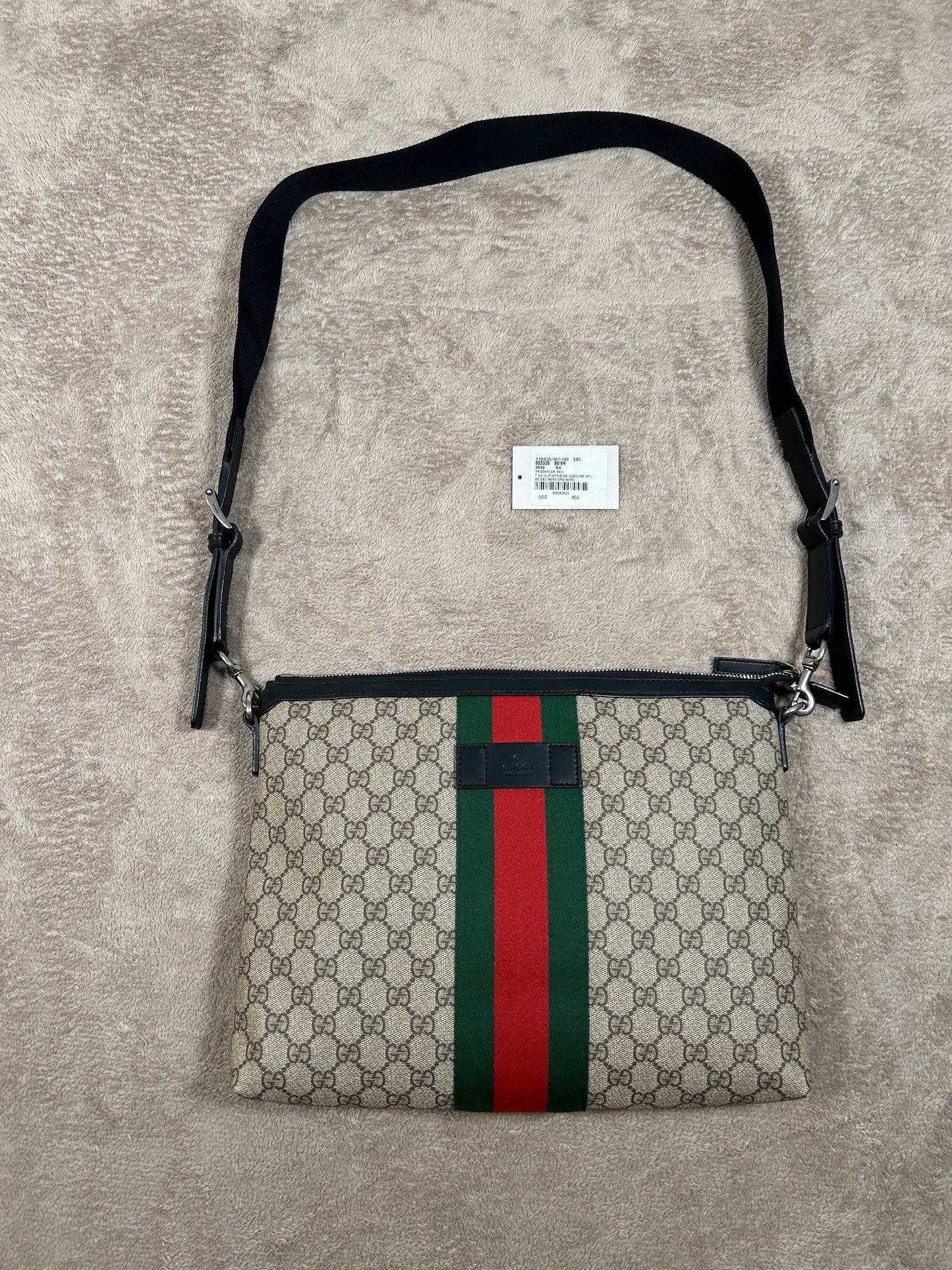 Gucci GG Medium Messenger Bag