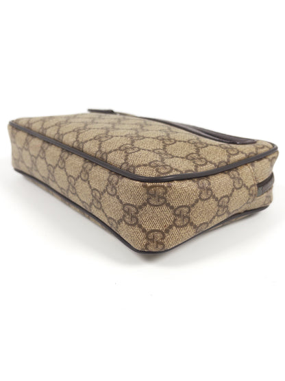 Gucci GG Supreme Clutch