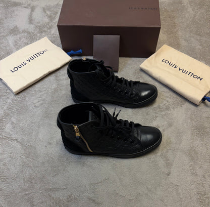 Louis Vuitton High-top Sneakers (Fits EU 38)