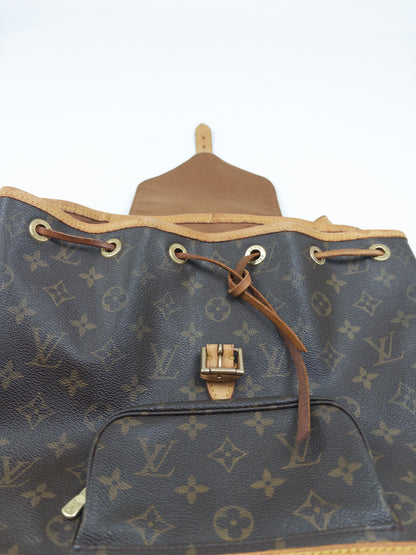 Louis Vuitton Montsouris MM