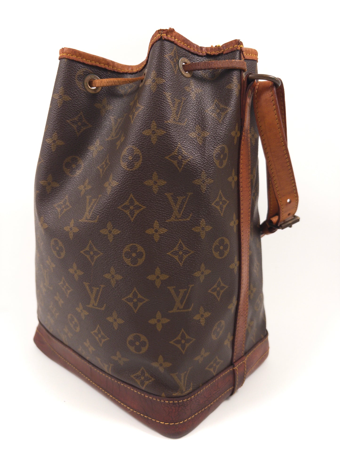 Louis Vuitton Noé Monogram shoulder bag