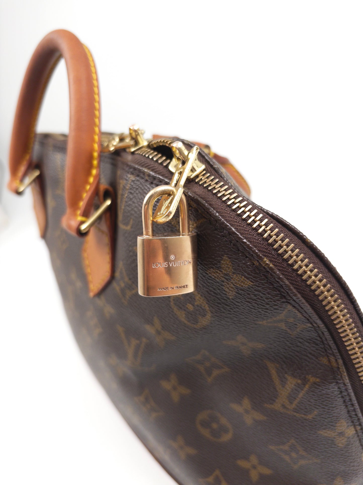 Louis Vuitton Alma Monogram