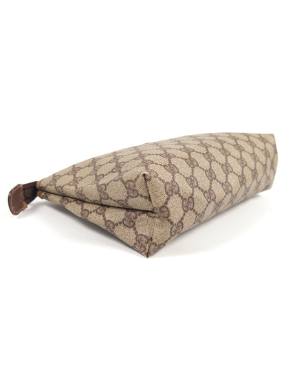 Gucci GG Supreme Clutch Bag