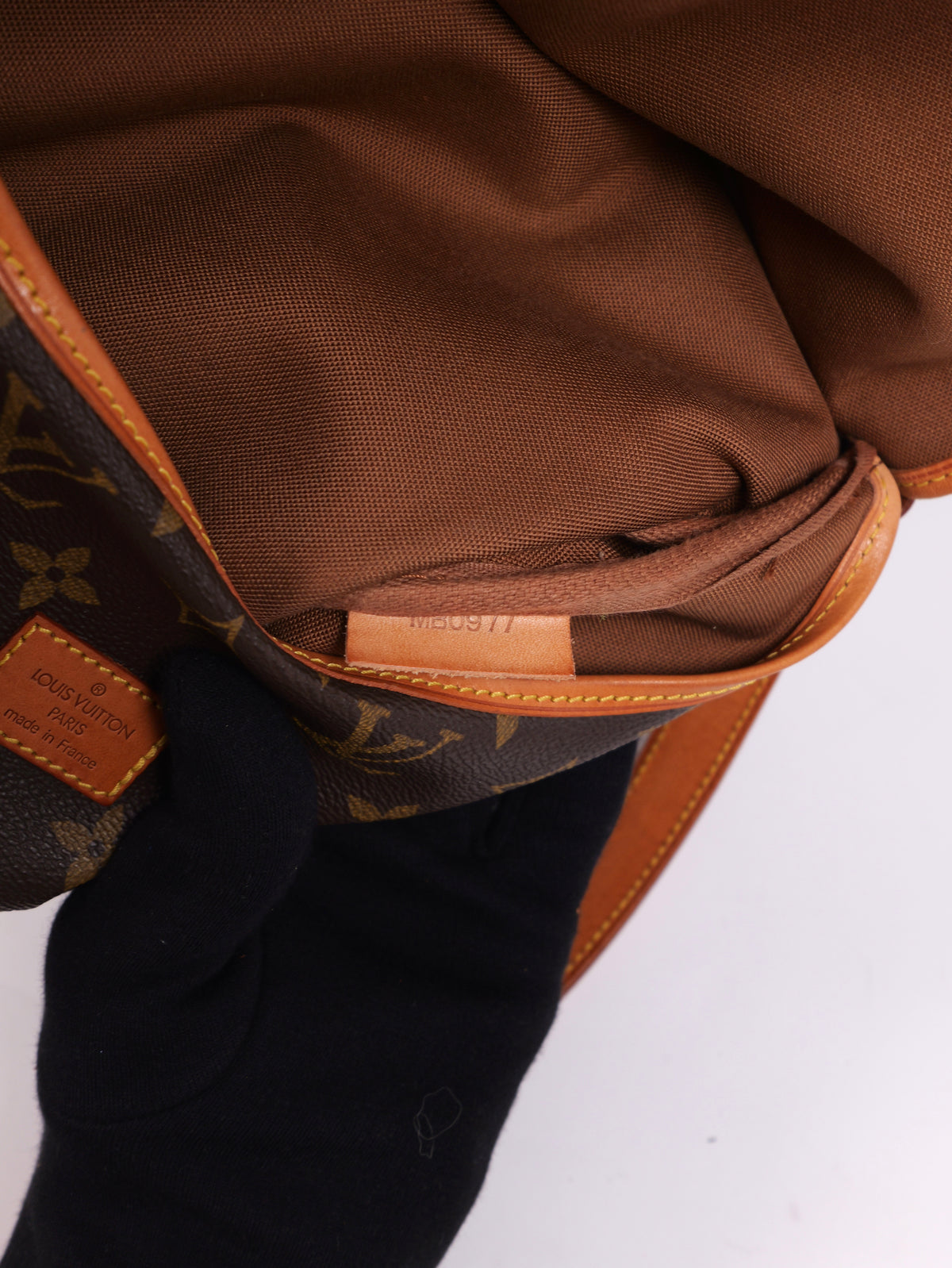 Louis Vuitton Saumur 30