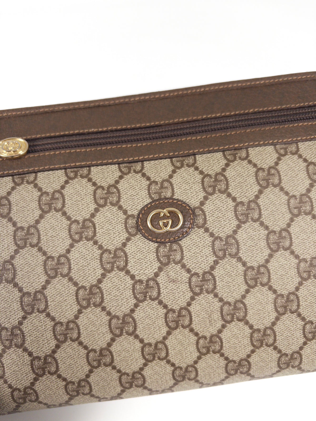 Gucci GG Supreme Clutch Bag