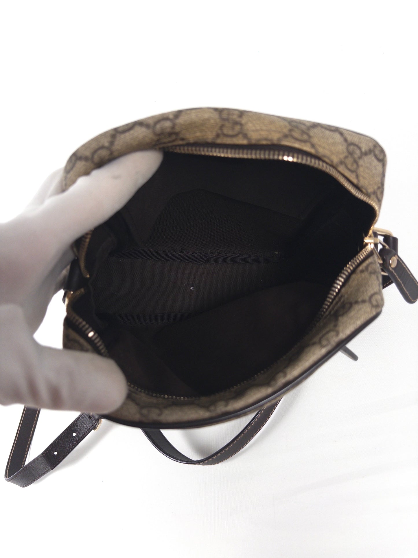 Gucci GG Supreme Shoulder Bag
