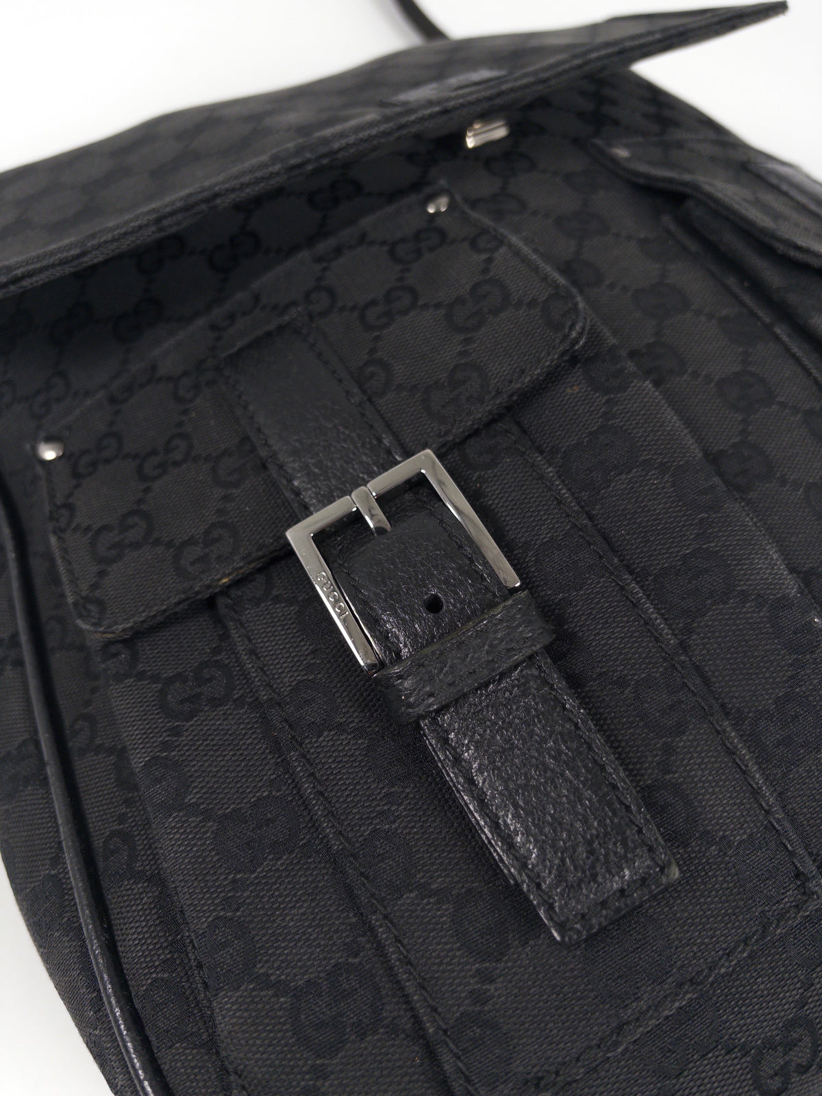 Gucci GG Canvas Leather Shoulder Bag Unisex