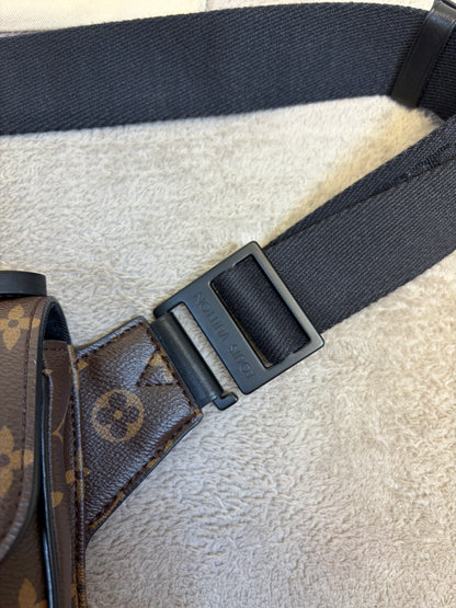 Louis Vuitton S Lock Messenger Bag