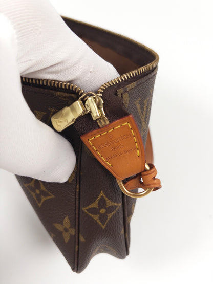 Louis Vuitton Pochette