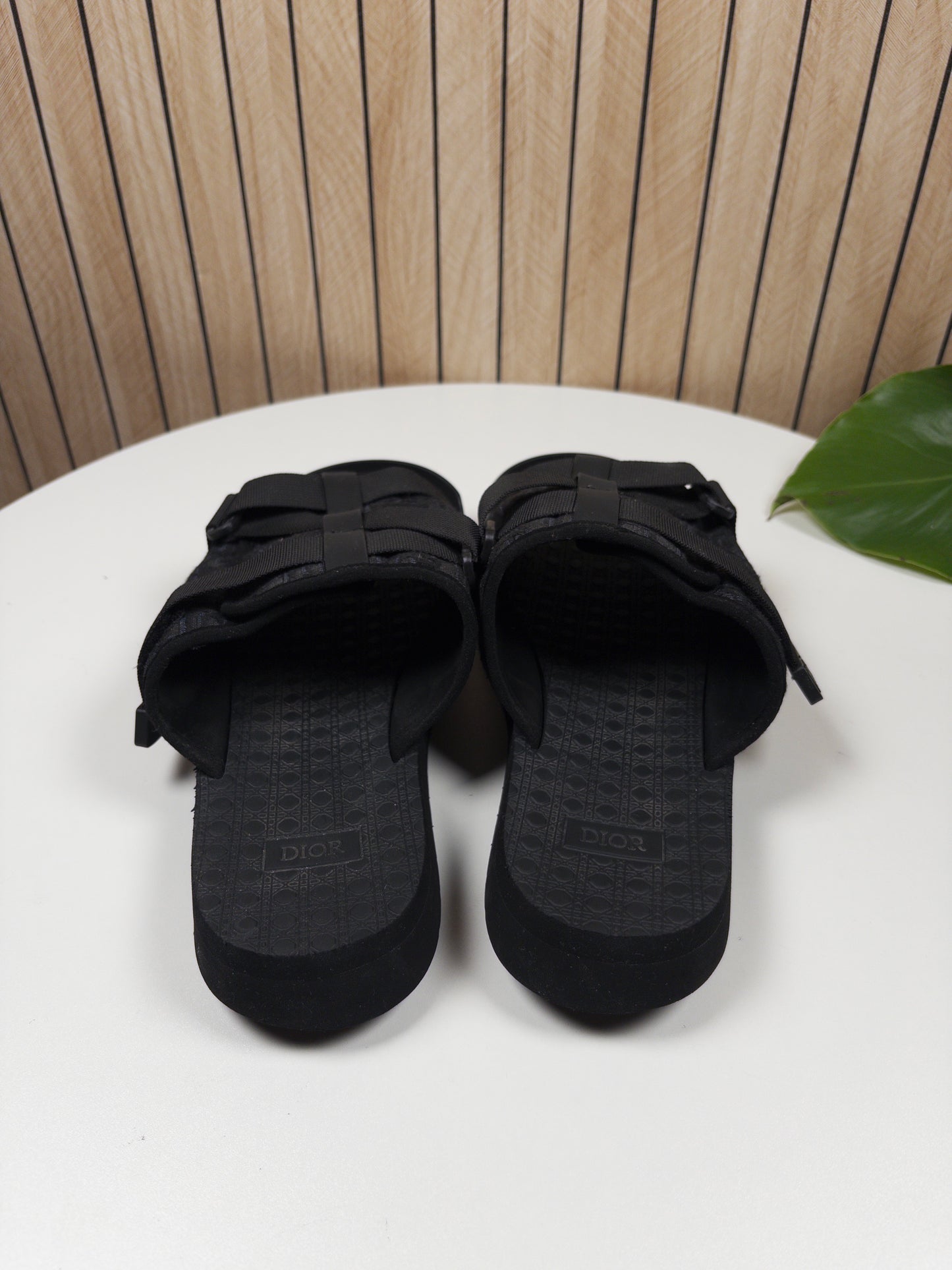 Dior Alpha Sliders