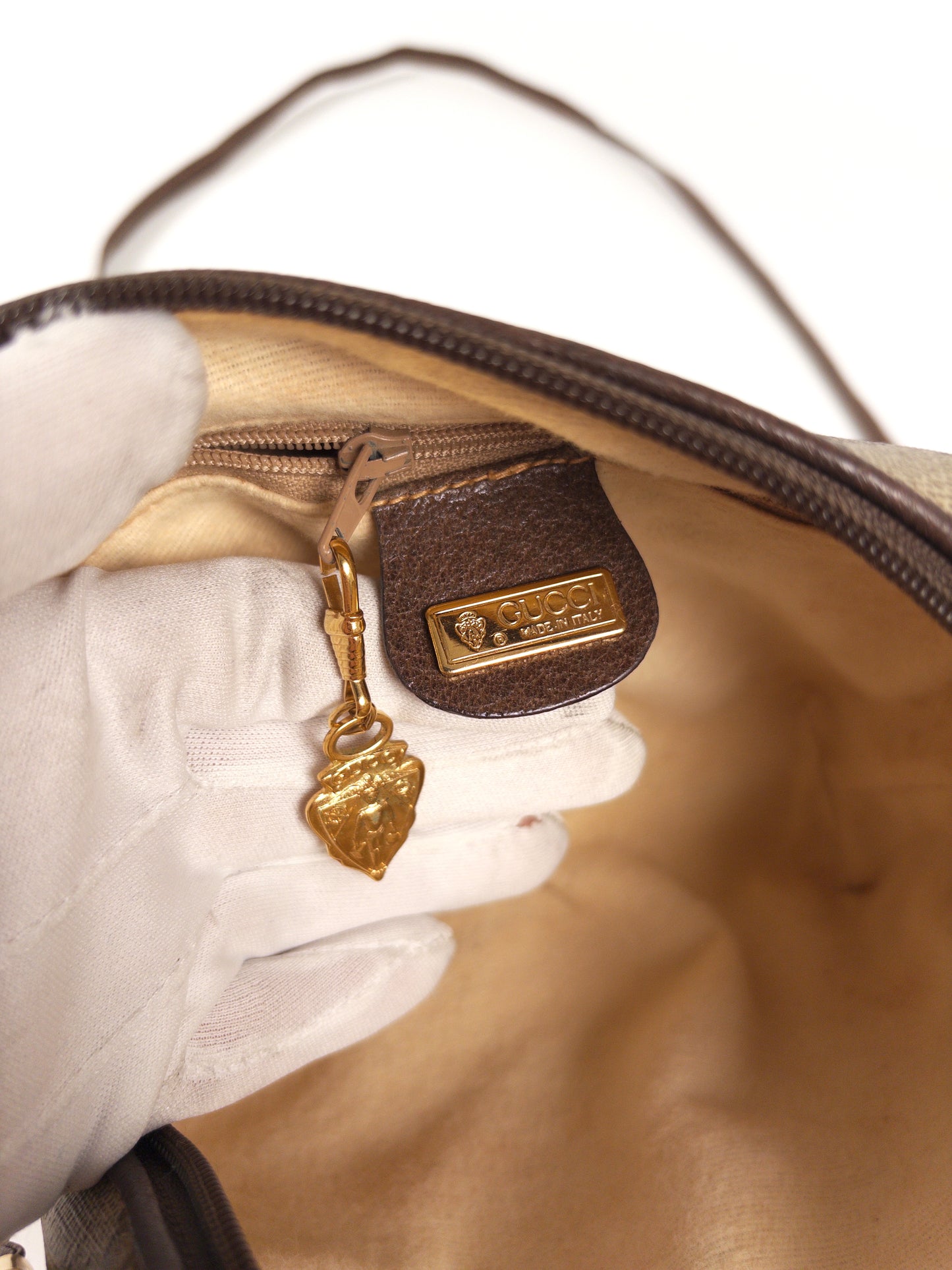 Gucci GG Supreme Pochette Shoulder Bag
