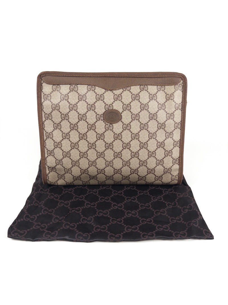 Gucci GG Supreme Clutch Bag