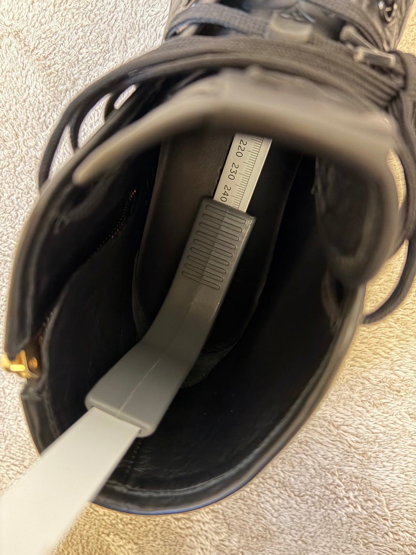 Louis Vuitton High-top Sneakers (Fits EU 38)