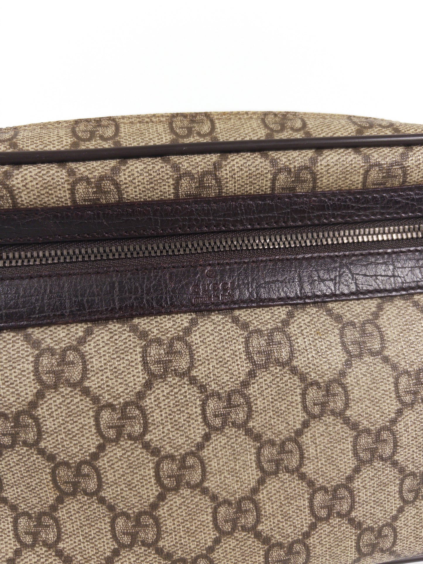 Gucci GG Supreme Clutch Bag