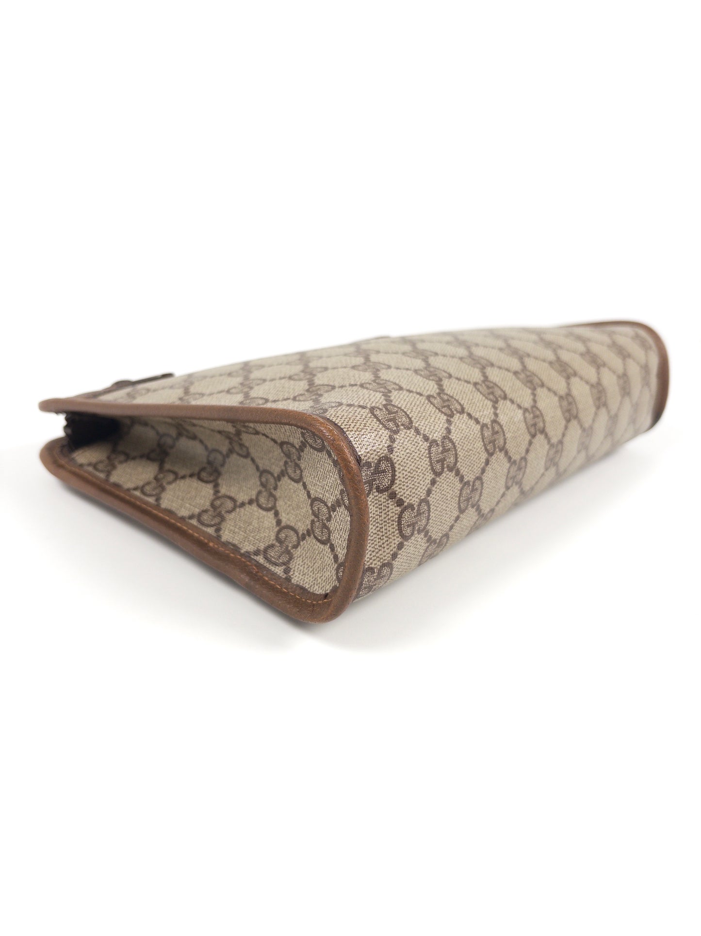 Gucci GG Supreme clutch bag