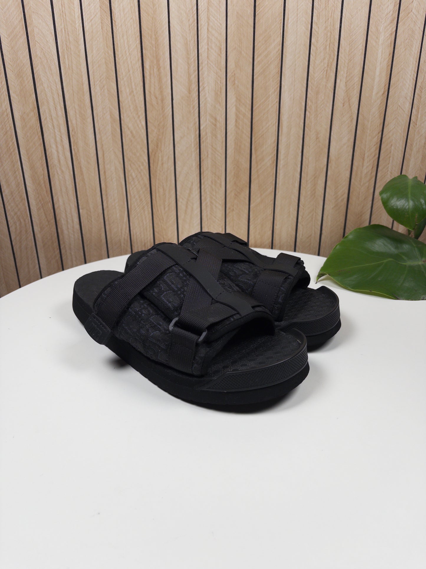 Dior Alpha Sliders