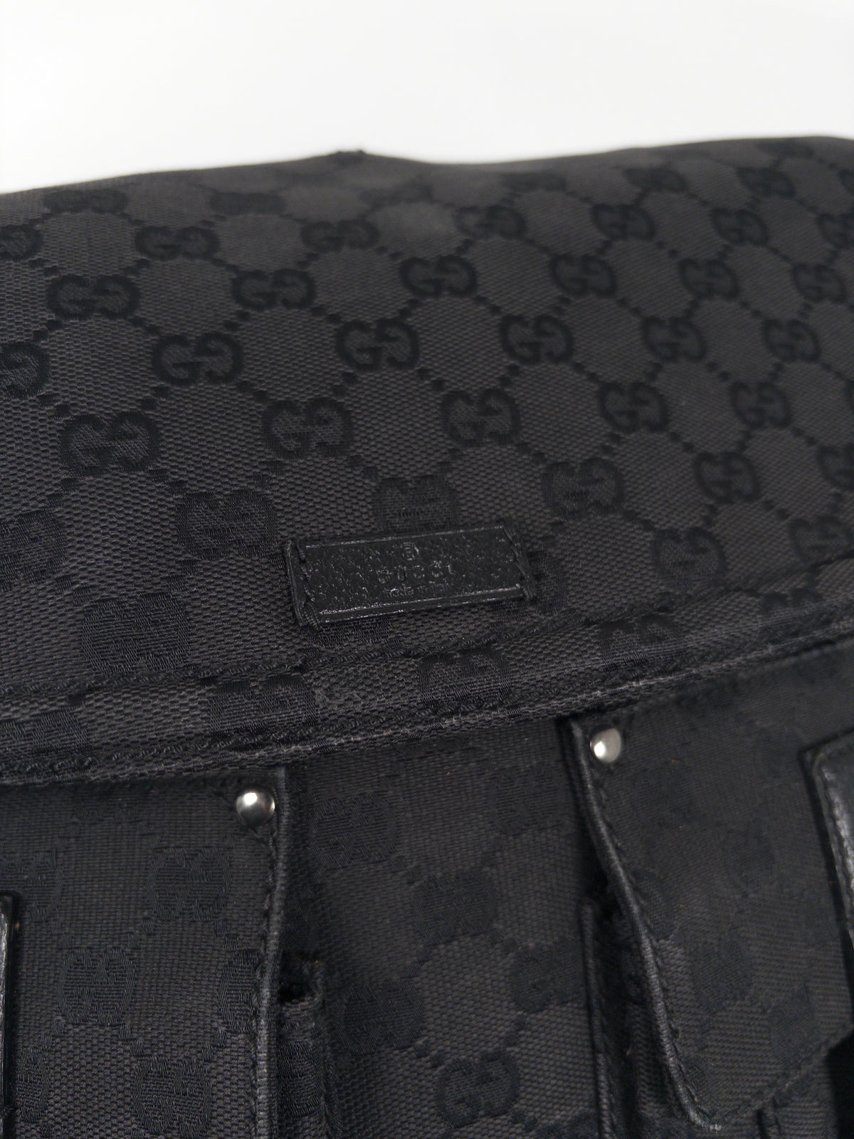 Gucci GG Canvas Leather Shoulder Bag Unisex