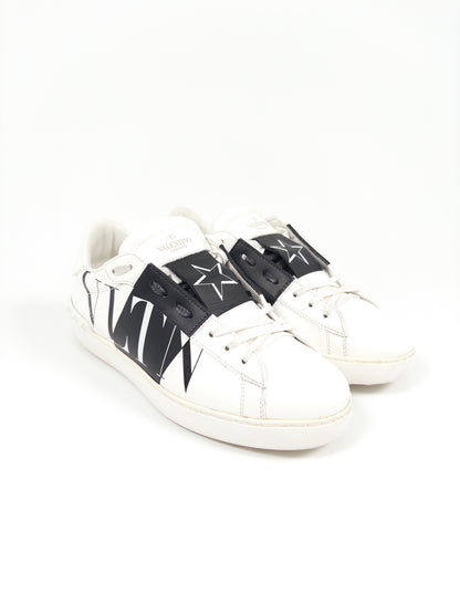 Valentino Open Star Sneakers (EU 42)
