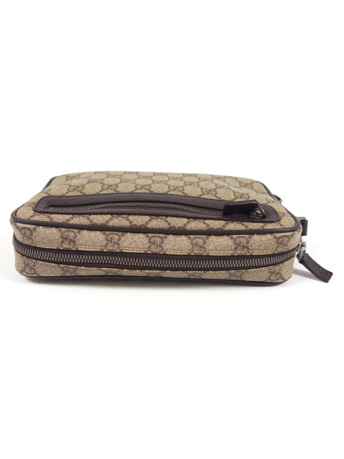 Gucci GG Supreme Clutch