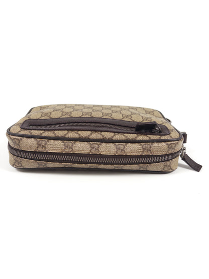 Gucci GG Supreme Clutch