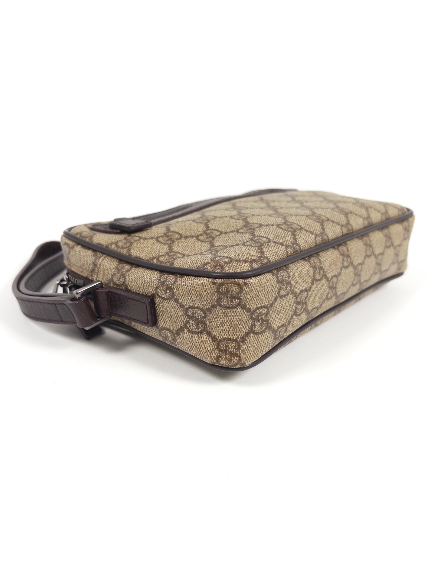 Gucci GG Supreme Clutch