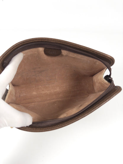 Gucci GG Supreme Clutch Bag