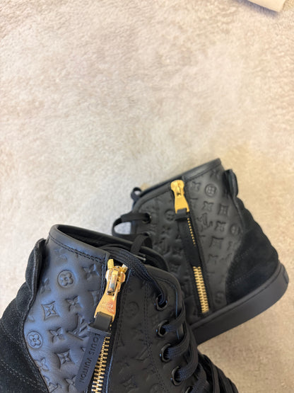Louis Vuitton High-top Sneakers (Fits EU 38)