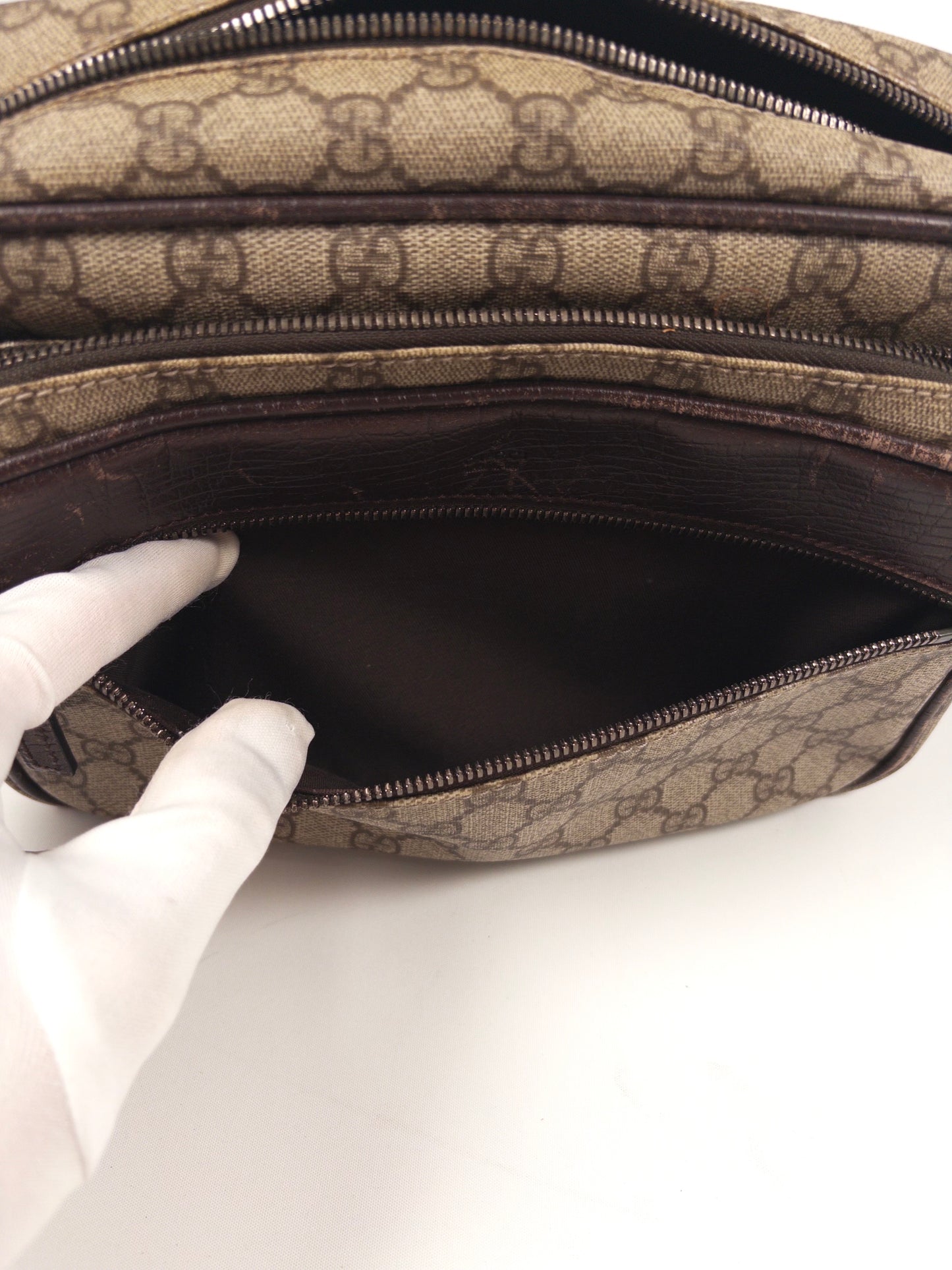 Gucci Cross Body Bag