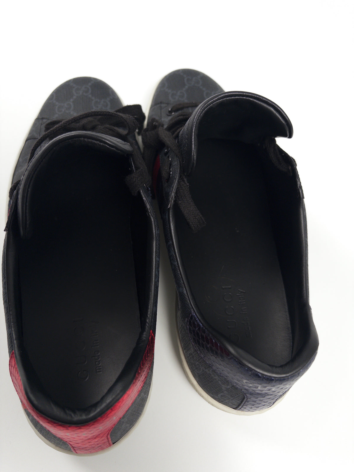 Gucci GG Supreme Sneakers (EU 44)