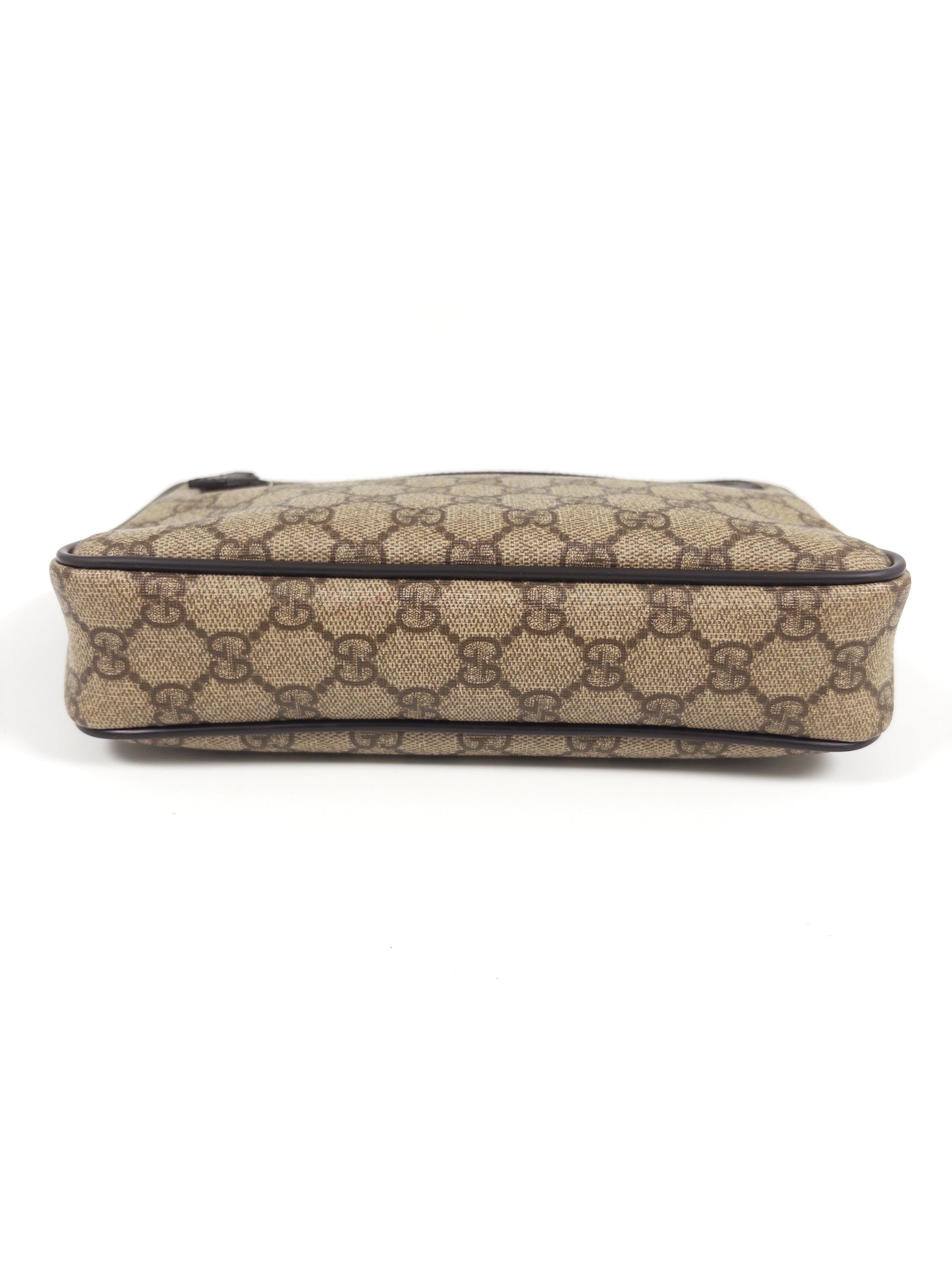 Gucci GG Supreme Clutch