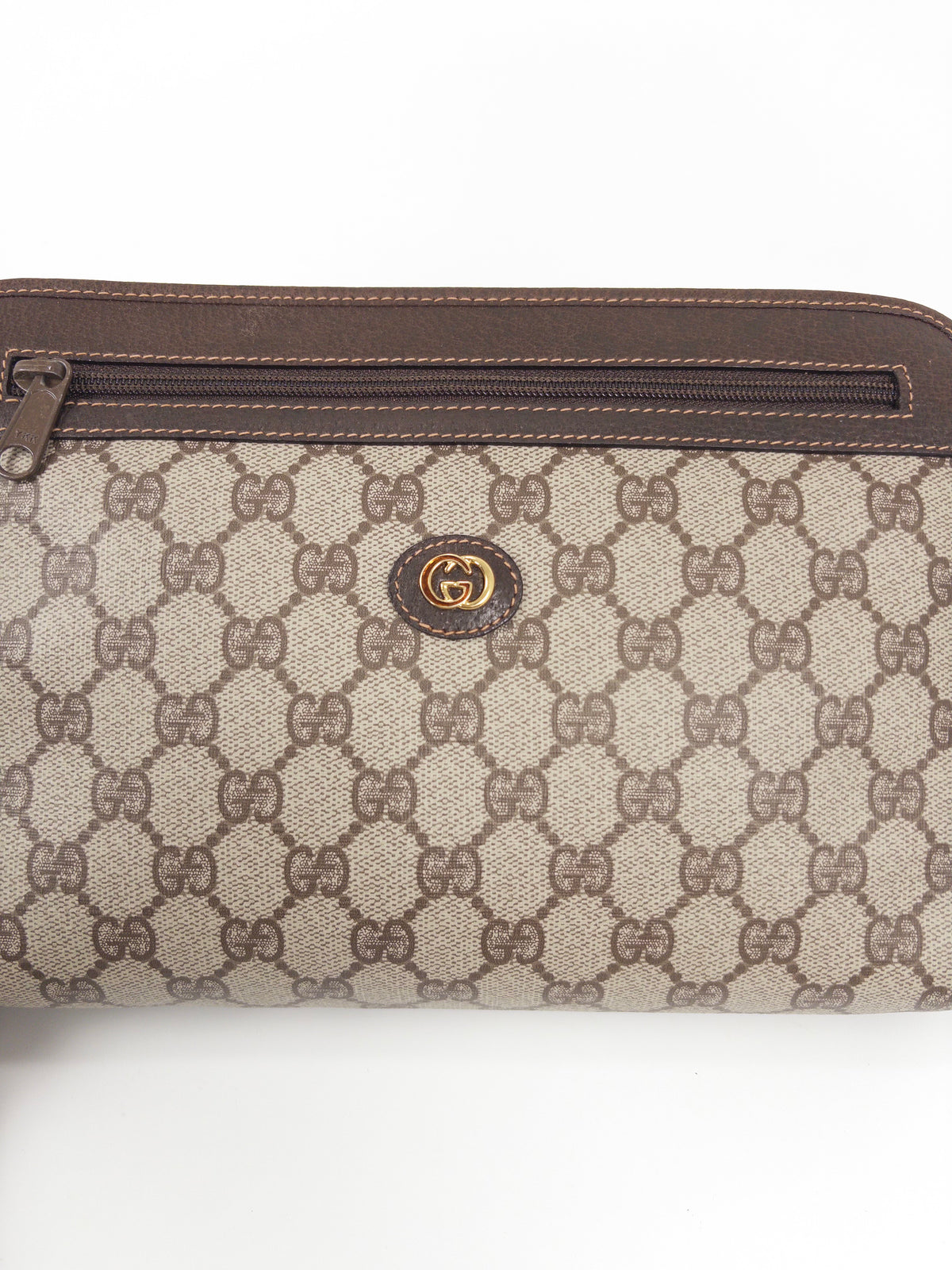 Gucci GG Supreme Clutch Bag