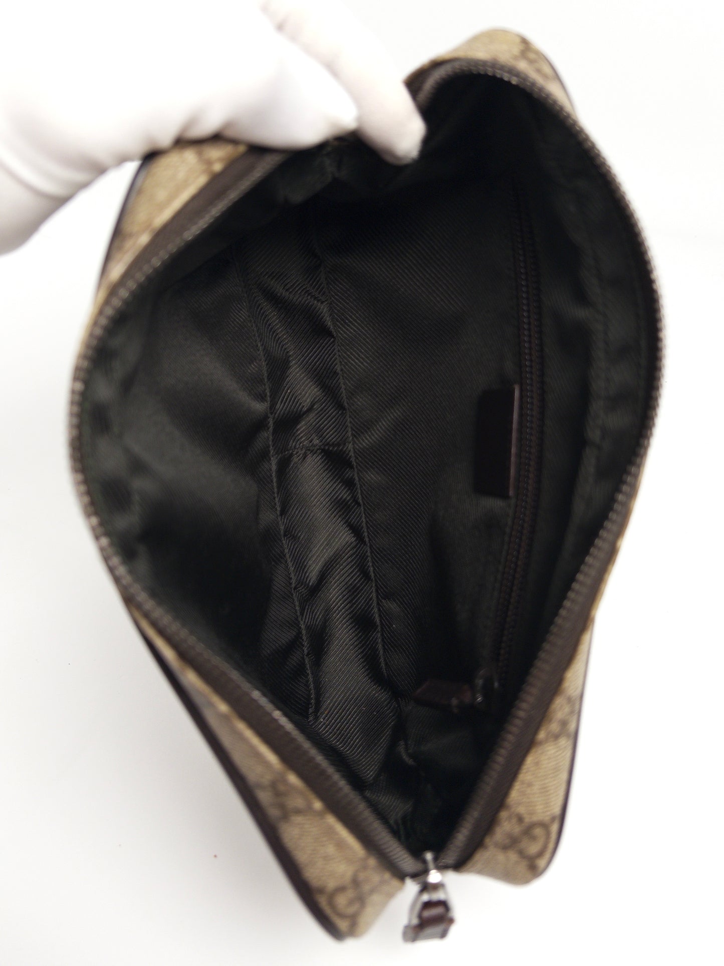 Gucci GG Supreme Clutch
