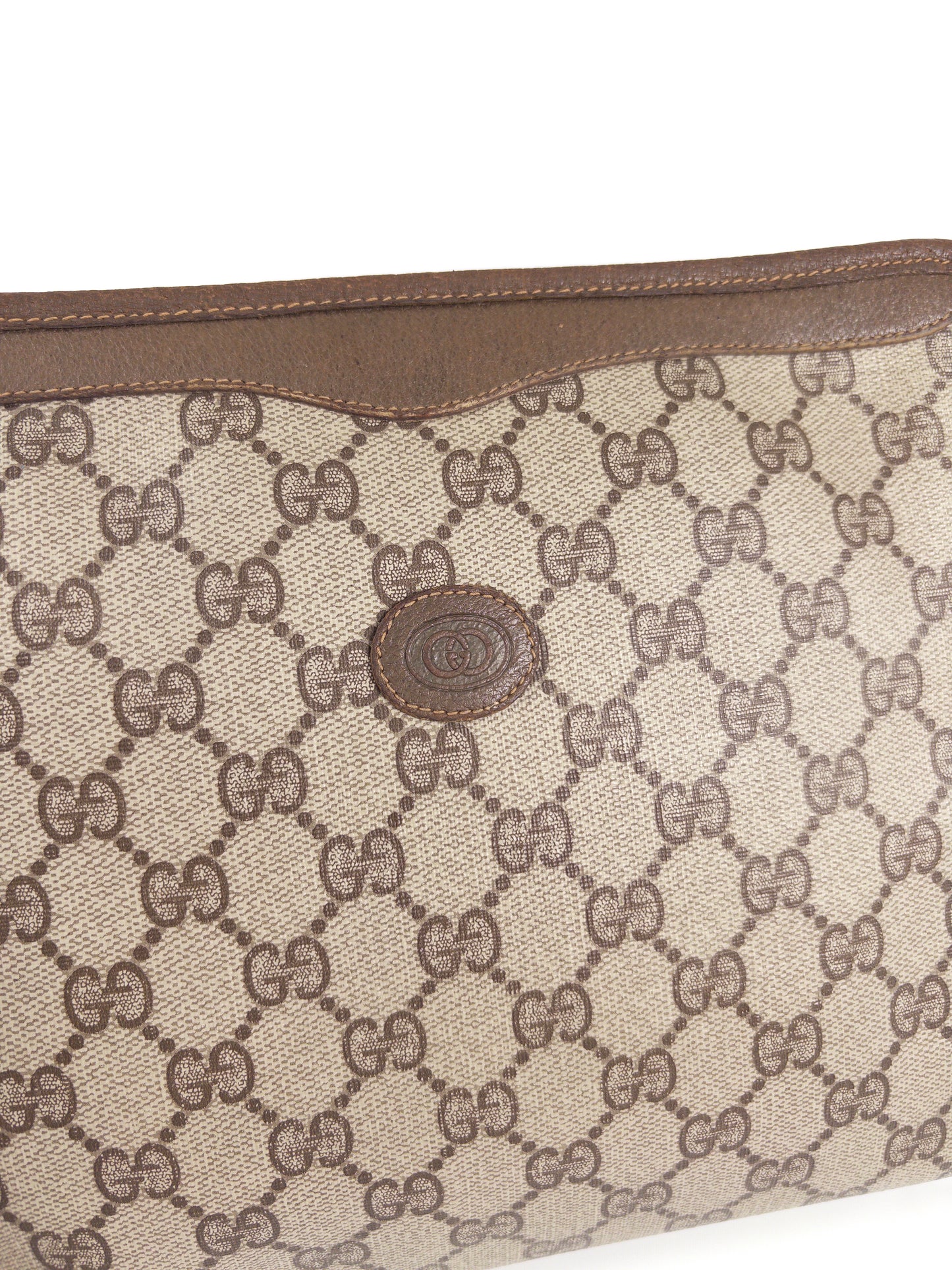 Gucci GG Supreme Clutch Bag