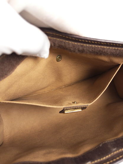 Gucci GG Supreme Clutch