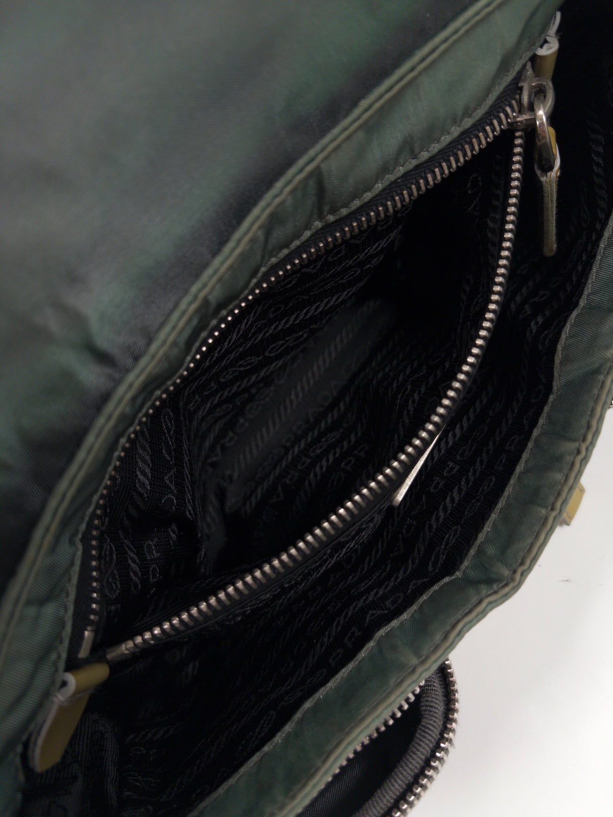 Tessuto Pocket Space Shoulder Bag