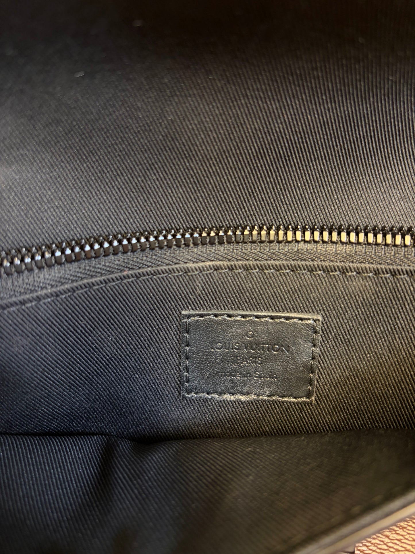 Louis Vuitton S Lock Messenger Bag