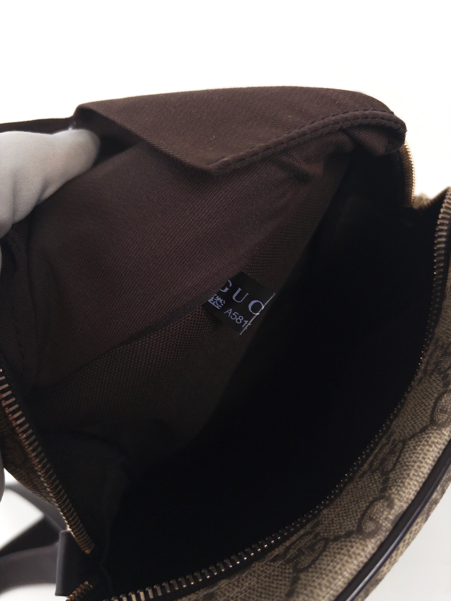 Gucci GG Supreme Shoulder Bag