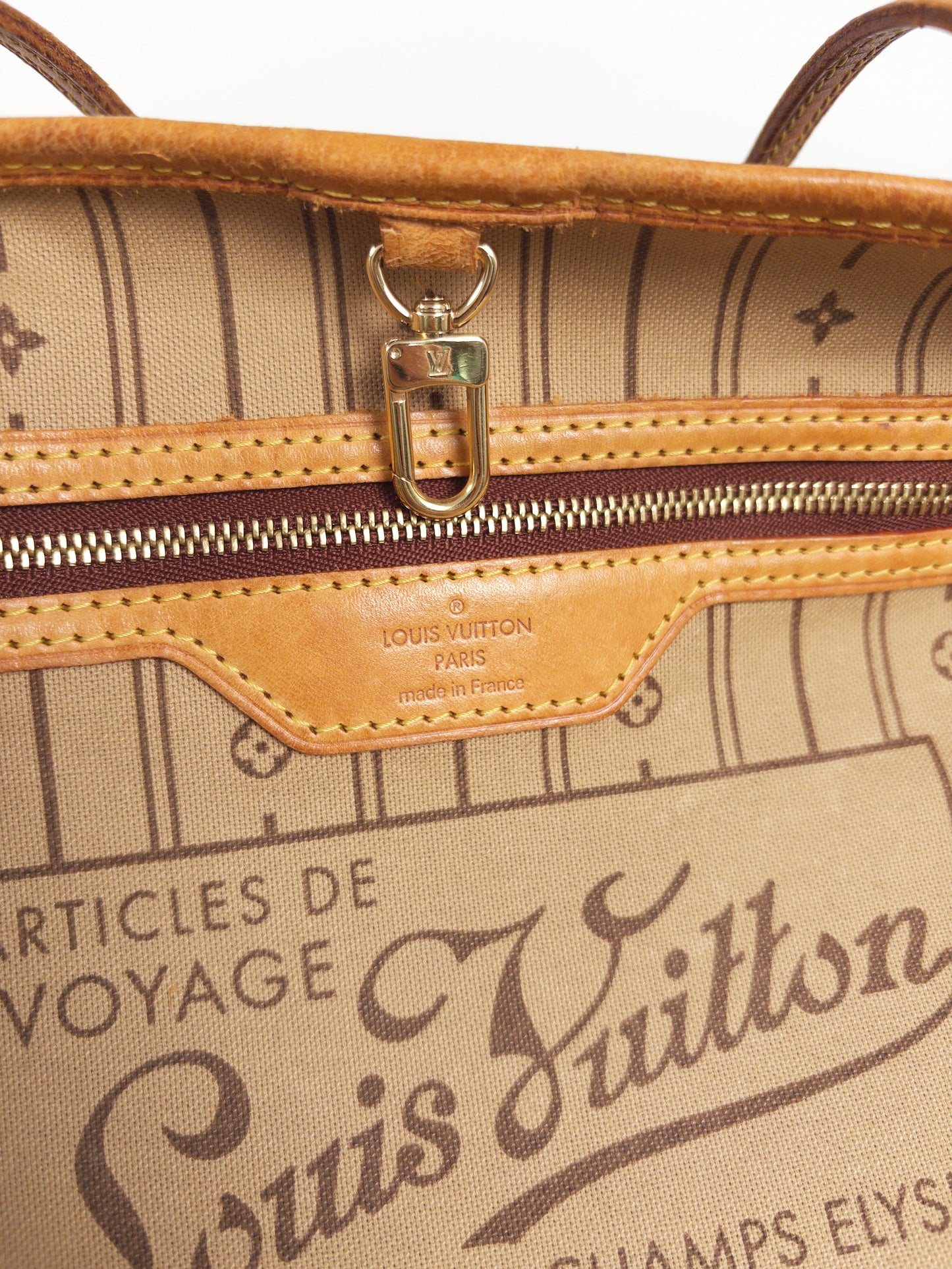 LOUIS VUITTON NEVERFULL PM