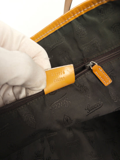 Gucci GG Canvas Jolly