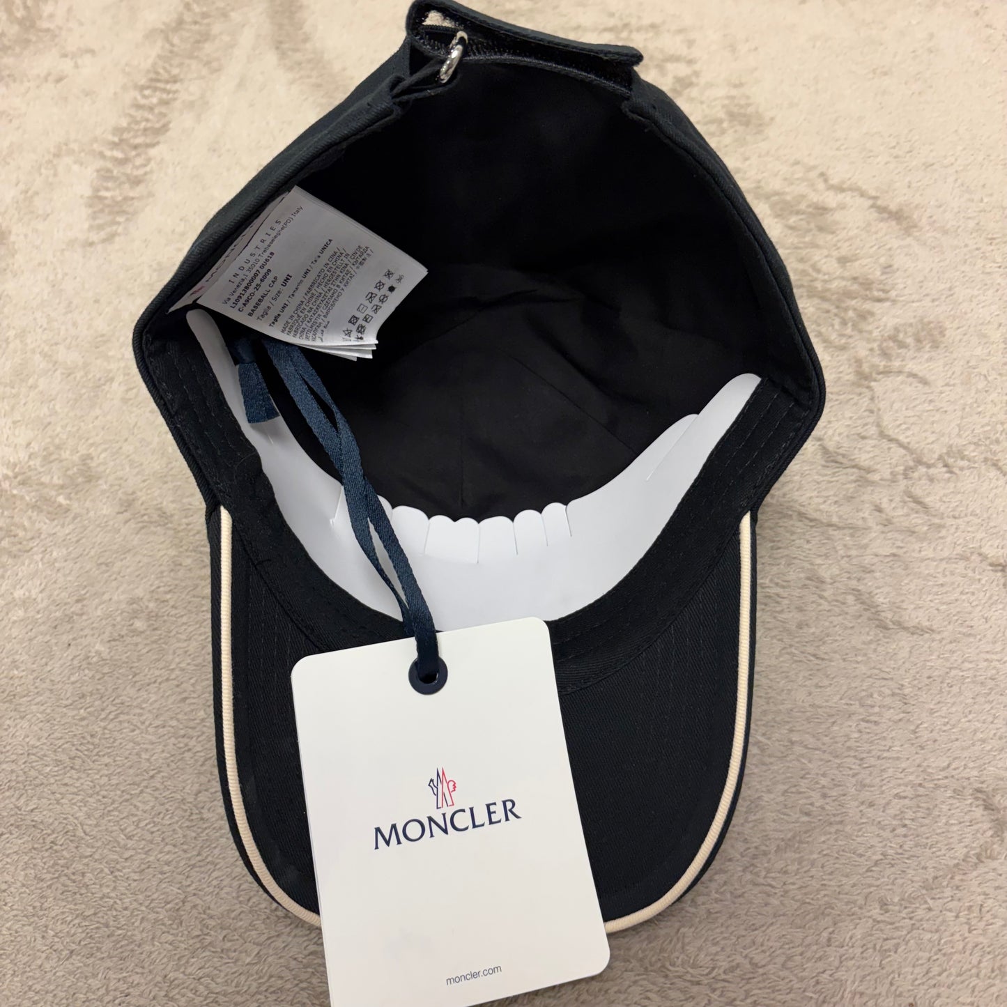 Moncler Cap - Black - New with Tags