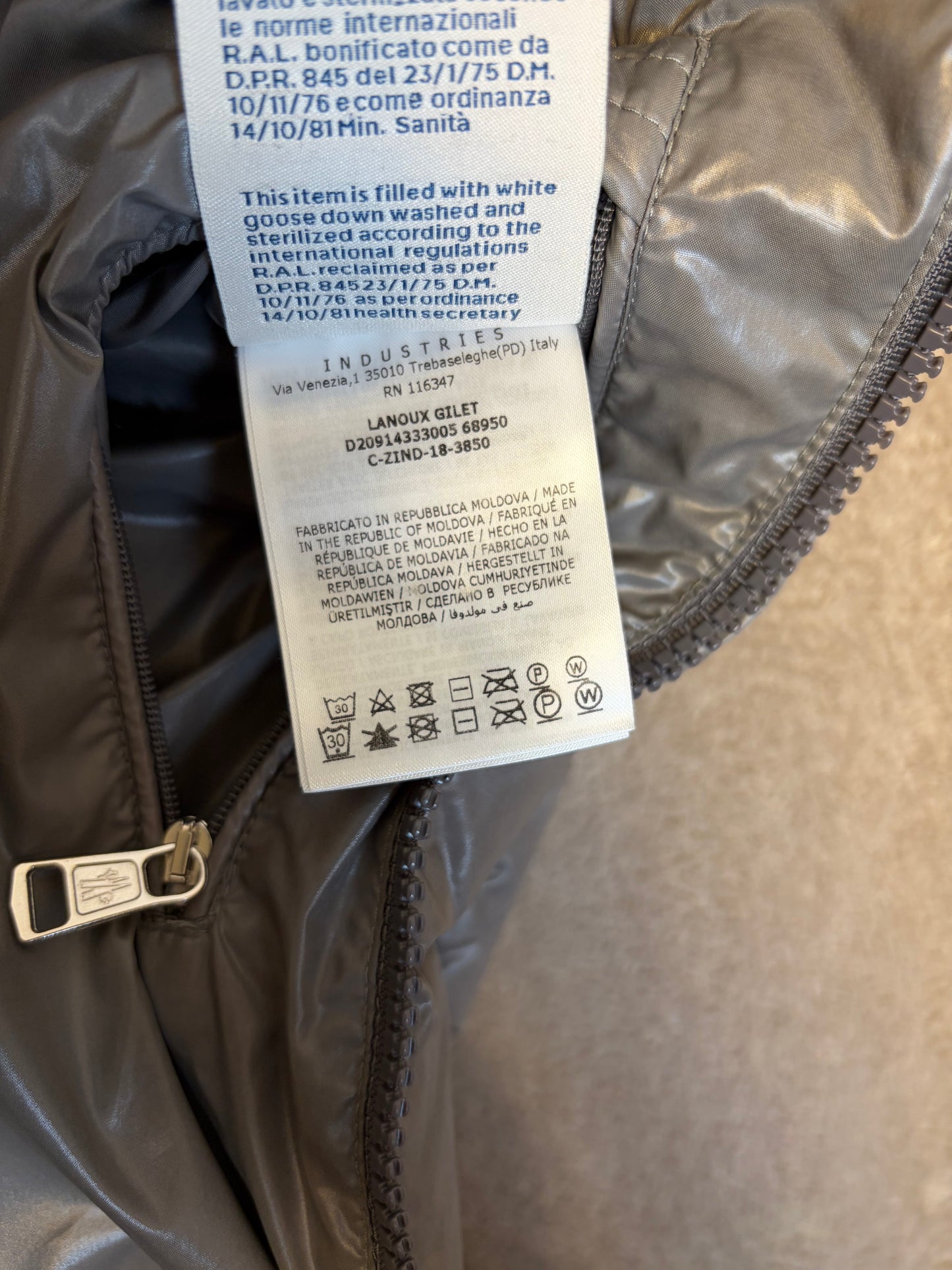 Moncler Lanoux Hooded Vest